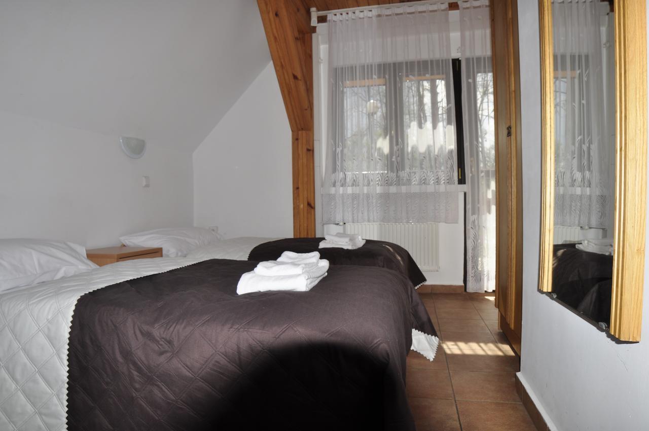 Osrodek Szkoleniowo - Wypoczynkowy Guzianka Hotel Ruciane-Nida Exterior foto