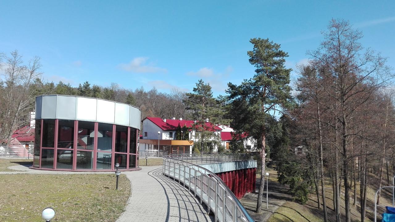 Osrodek Szkoleniowo - Wypoczynkowy Guzianka Hotel Ruciane-Nida Exterior foto